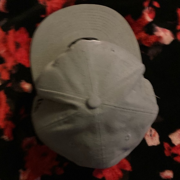 NY Yankee Hat - Picture 9 of 9